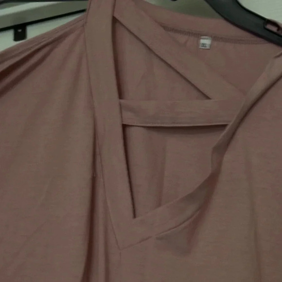 Unbranded Blush Pink L/S cold shoulder (1-side) and criss-cross neckline. XL - Picture 1 of 6